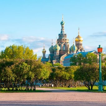 Sankt Peterburg s pogledom na cerkev Blažene krvi