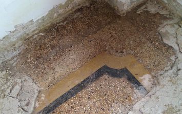 Ruska dača in štiribarvni brušen teraco