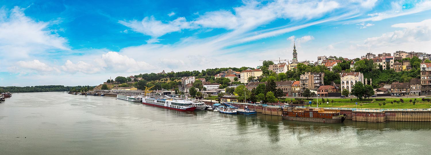 SRBIJA-Belgrade-cityscape-from-the-Sava-river-in-Serbia-in-a-beautiful-summer-day